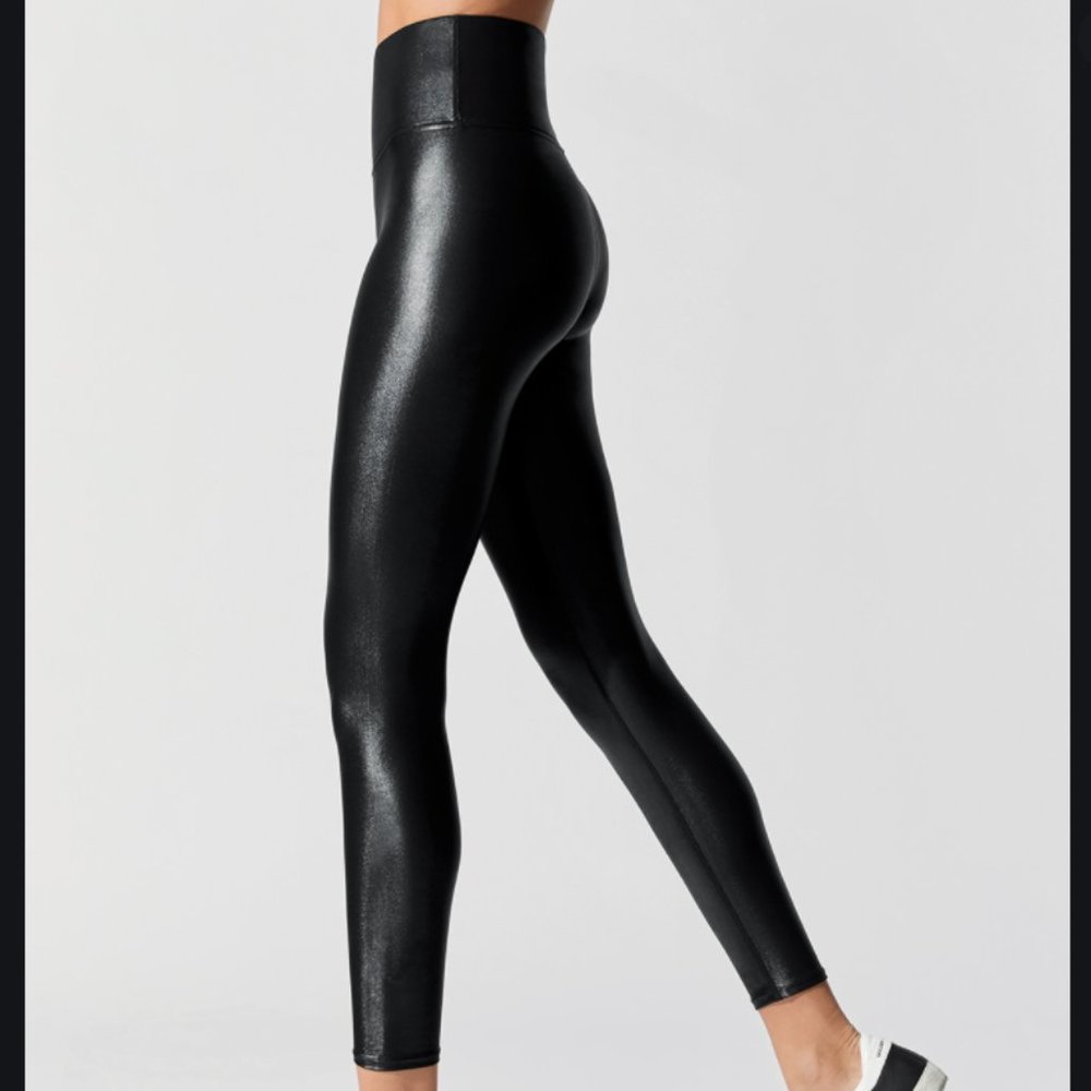 Carbon38 Takara High Rise 7/8 Leggings